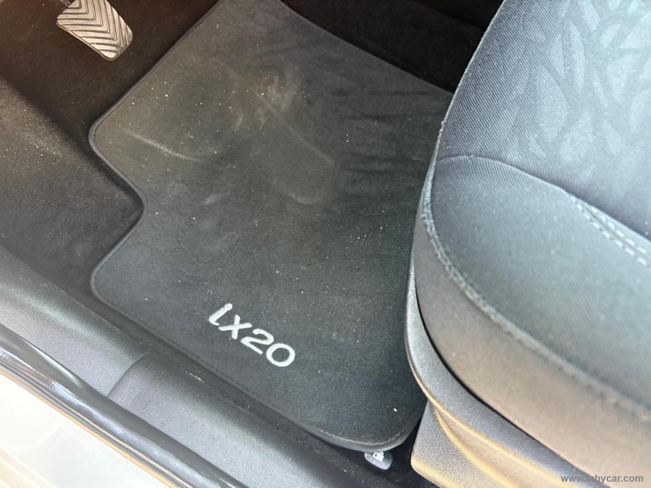 HYUNDAI ix20 1.4 CRDI 90 CV Classic PER NEOPATENTATI