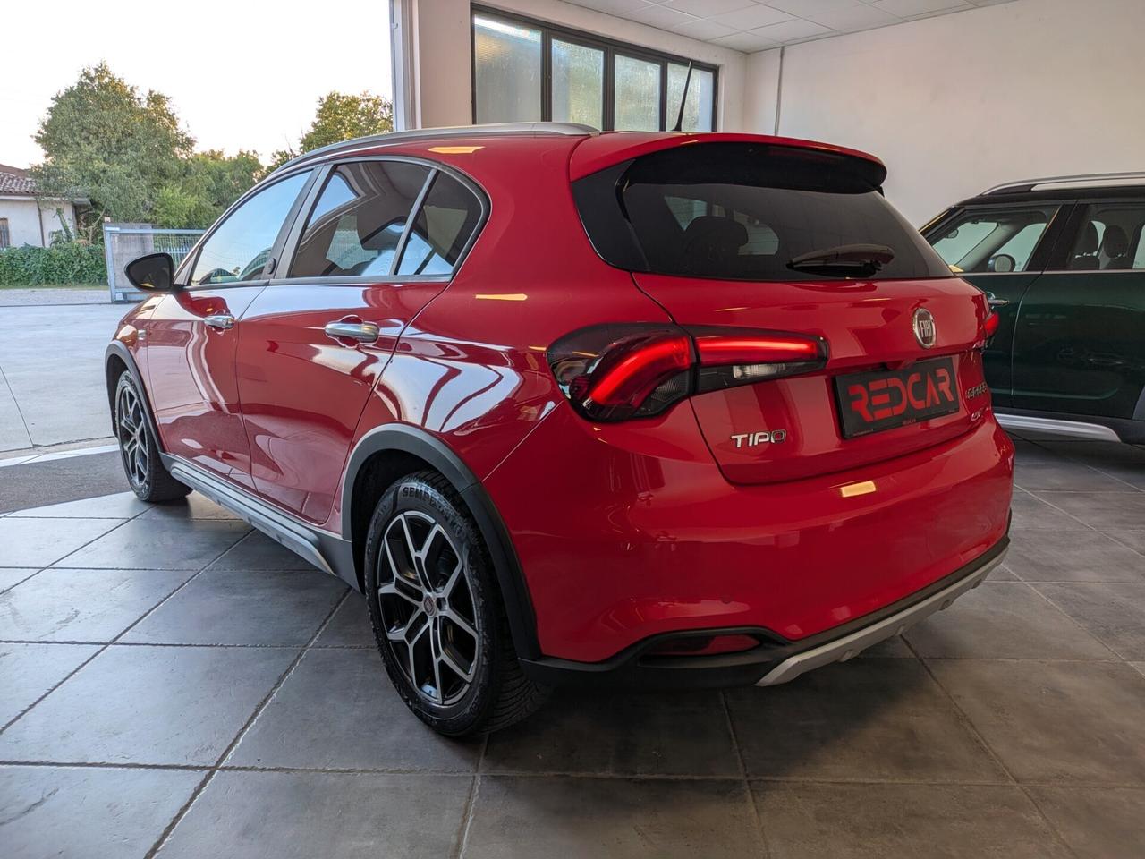 FIAT TIPO CROSS 1.0 5 PORTE Red