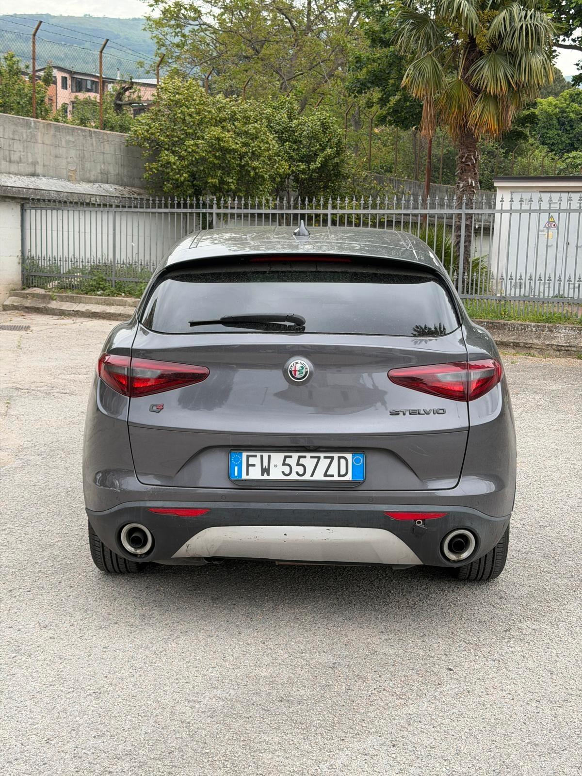 Alfa Romeo Stelvio 2.2 Turbodiesel 210 CV AT8 Q4 Executive