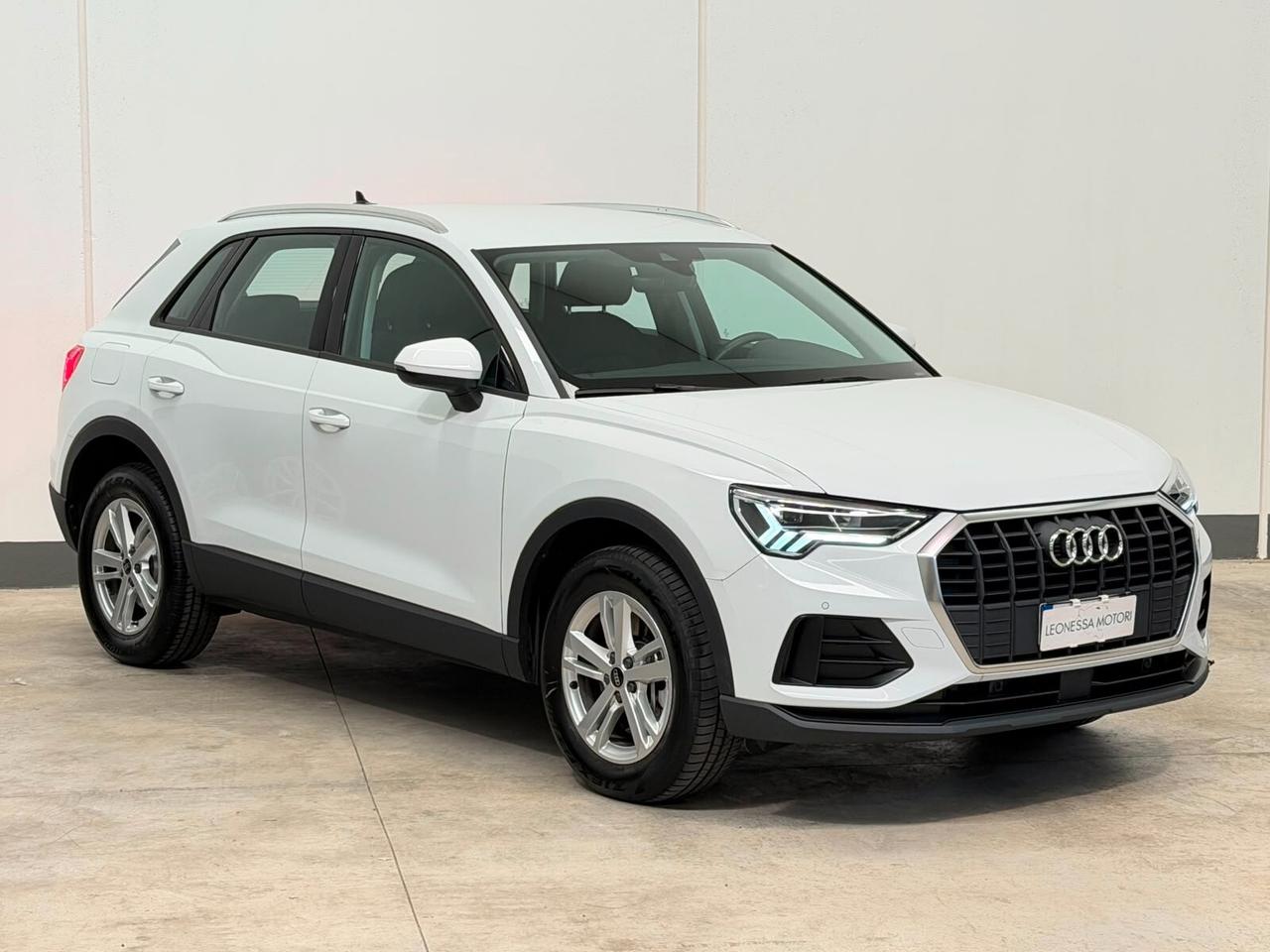 Audi Q3 45 TFSI e S tronic Business