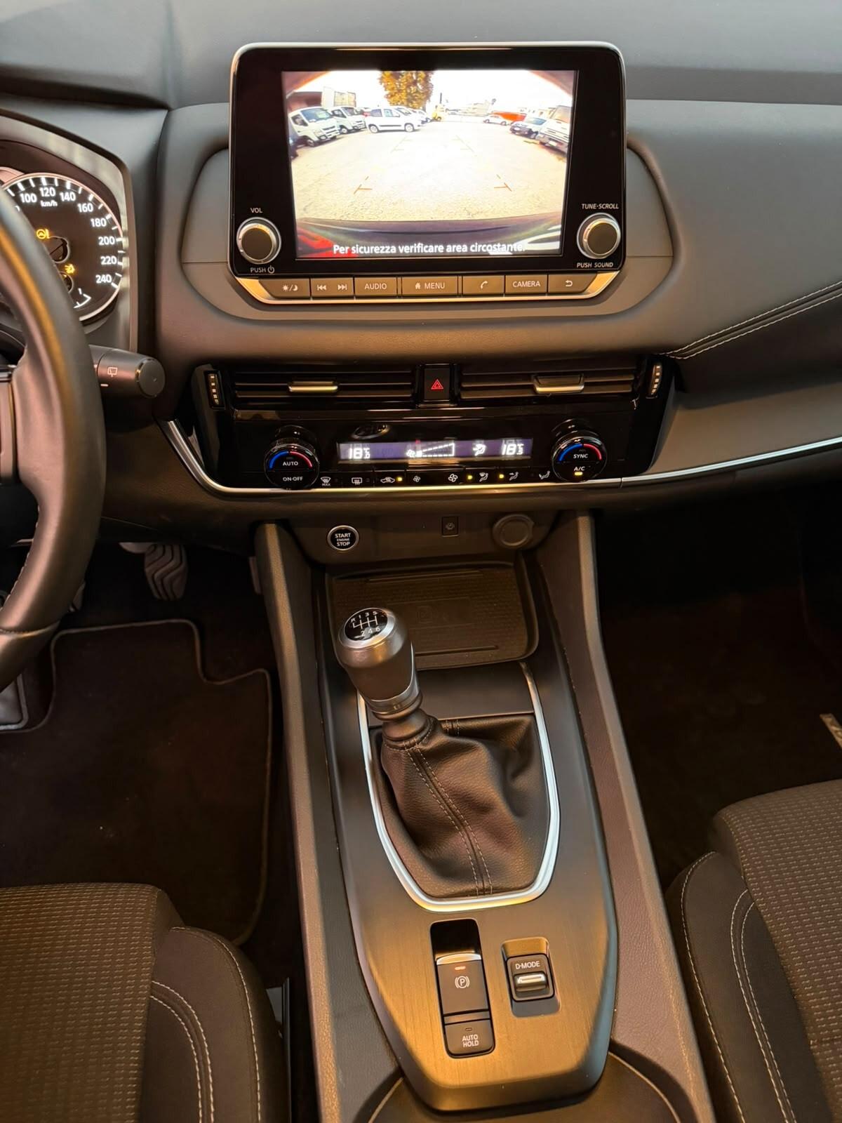 Nissan Qashqai MHEV 140 CV Business