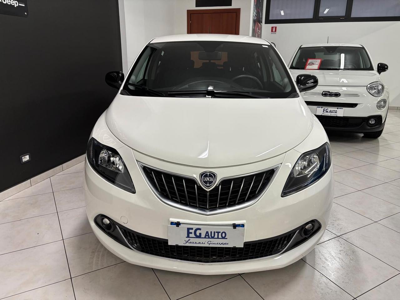 Lancia Ypsilon 1.0 FireFly 5 porte S&S Hybrid Platino
