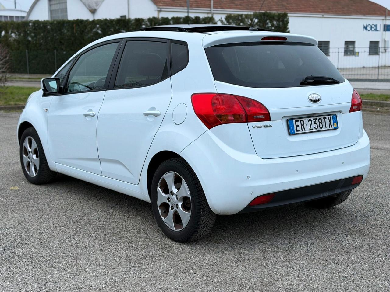 KIA VENGA 1.4 BENZINA TETTO PANORAMICO