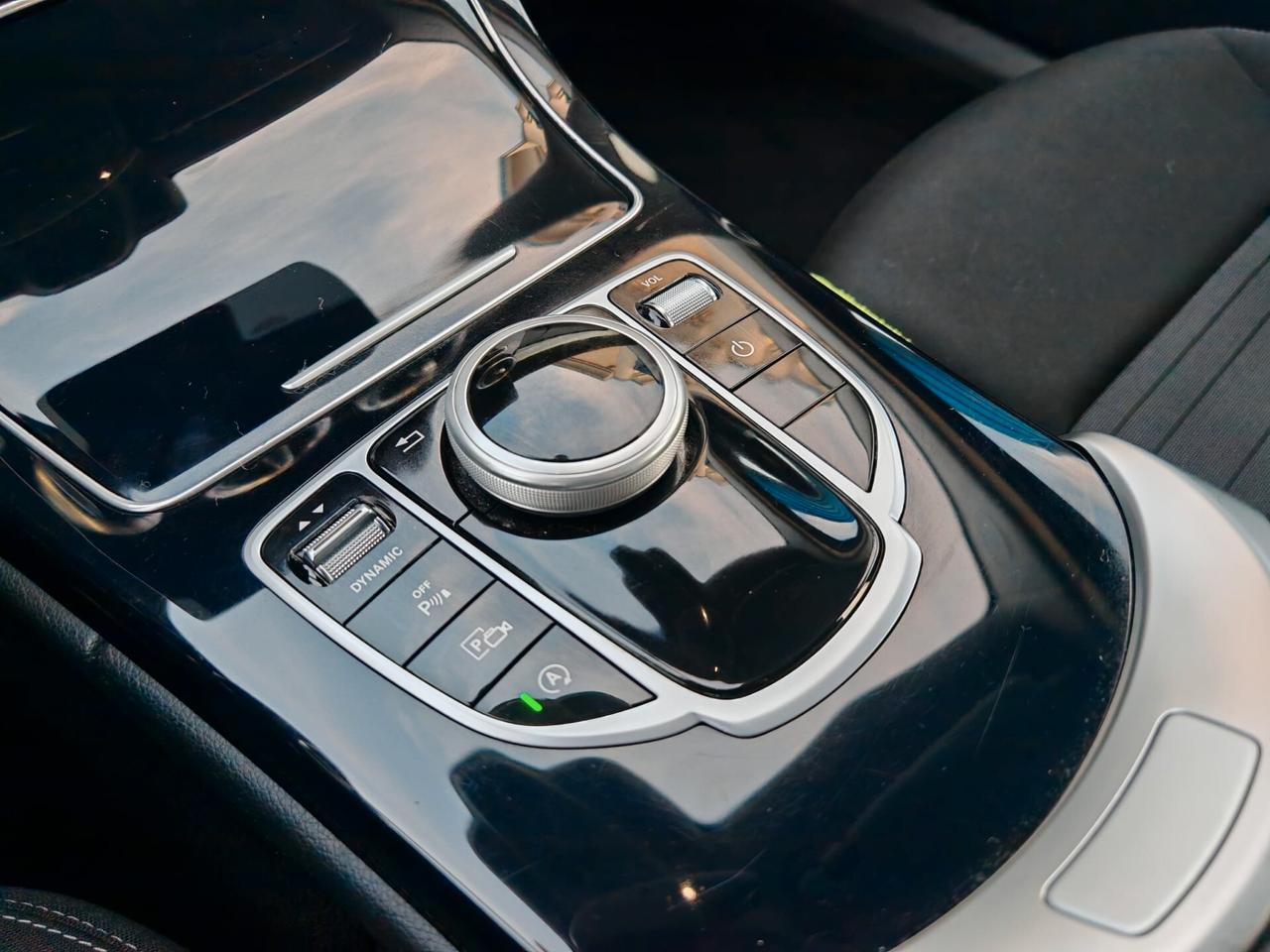 MERCEDES C220 UNICO PROP KM VERI GARANZIA 194CV