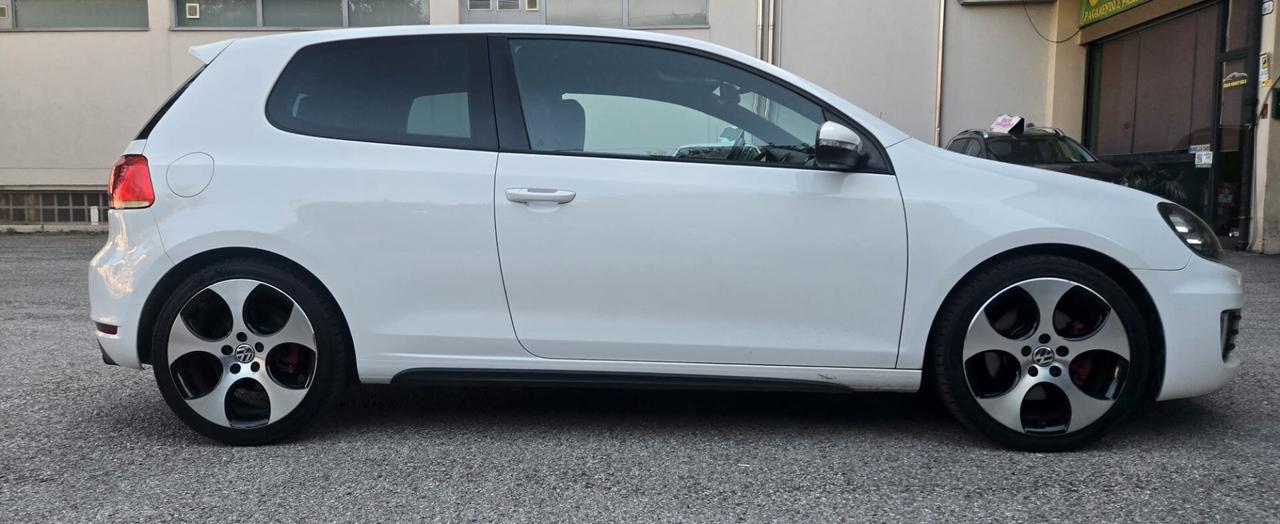 Volkswagen Golf 2.0 TSI 3p. GTI