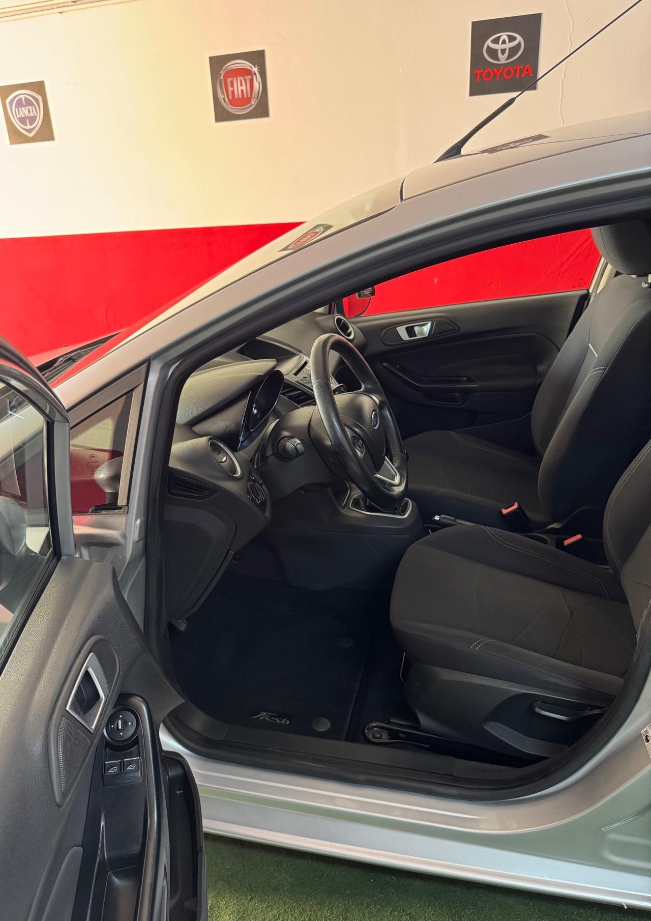 Ford Fiesta 1.5 TDCi 75CV 5 porte Titanium