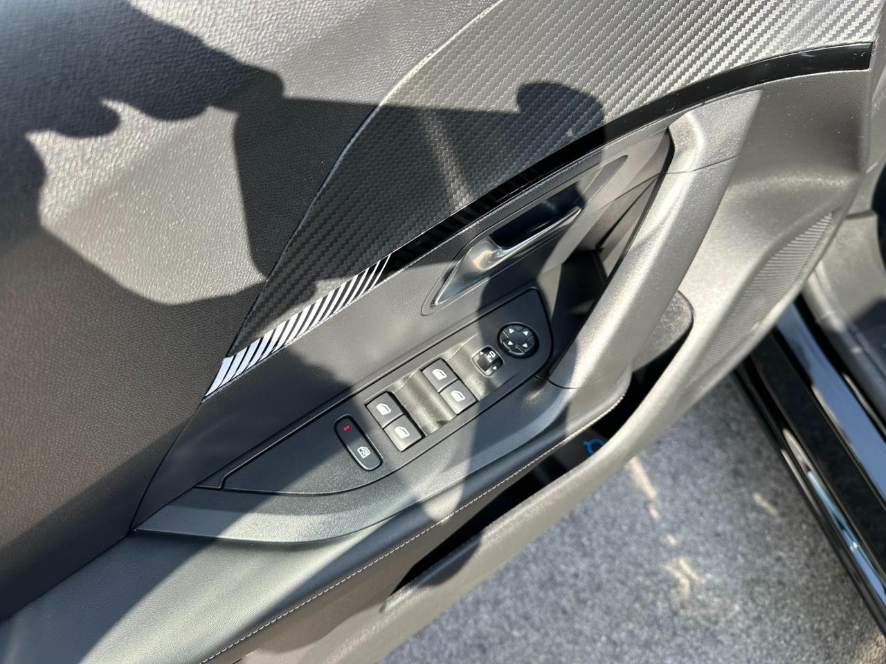 Peugeot 2008 1.2 puretech Allure s&s 100cv