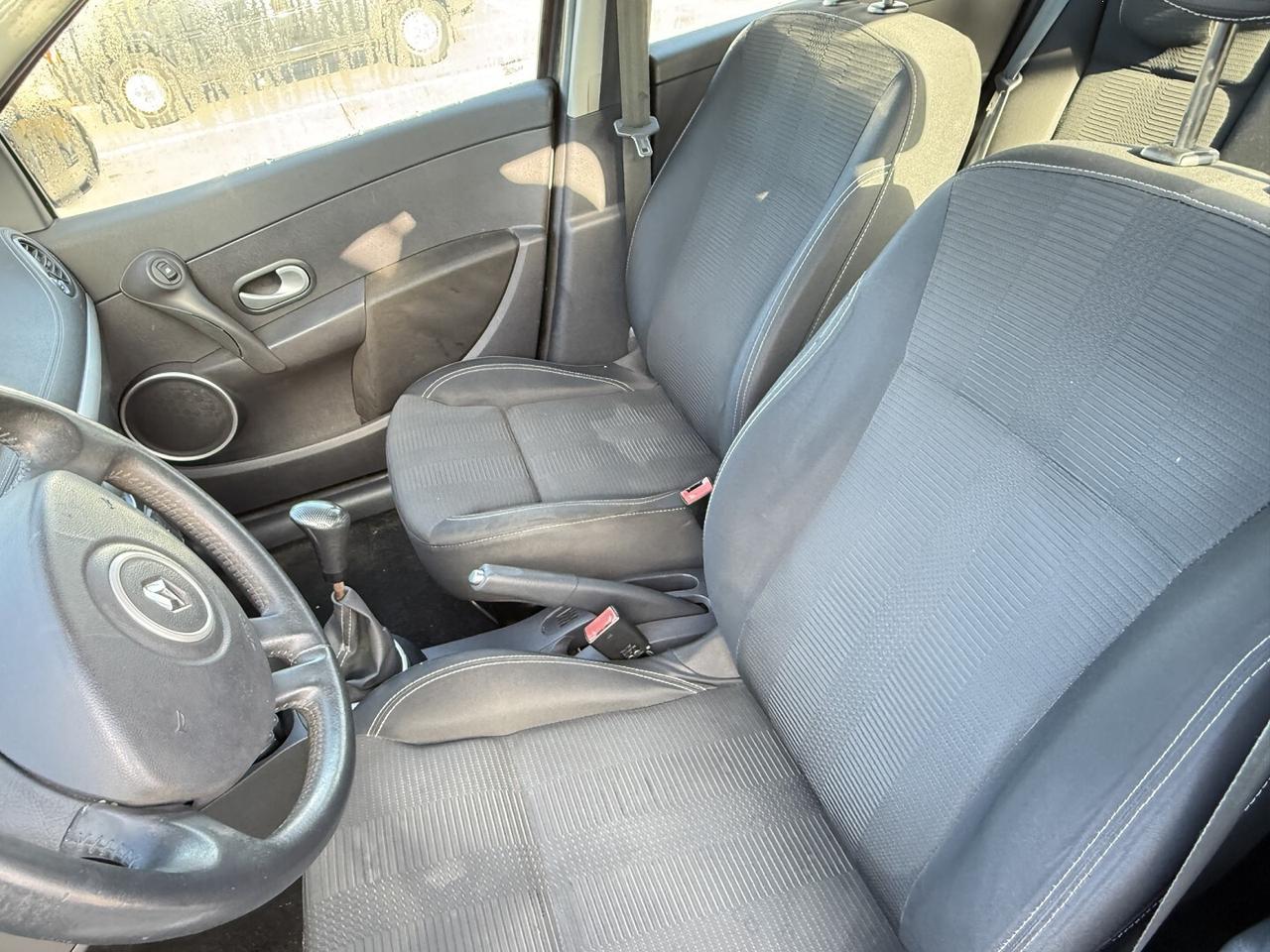 RENAULT CLIO 3 SERIE 1.5 DCI ADATTA NEIOPATENTATI