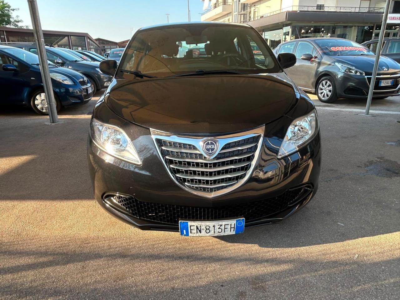 Lancia Ypsilon 1.2 69 CV 5 porte GPL Ecochic Silver