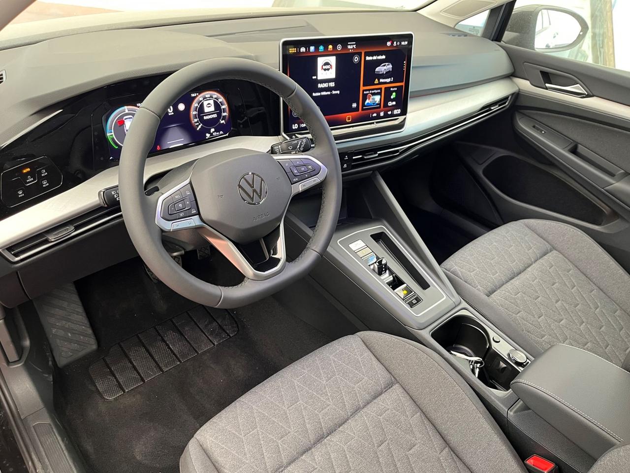 VOLKSWAGEN Golf VIII 2024 Golf 1.5 tsi ehybrid Edition Plus 204cv dsg