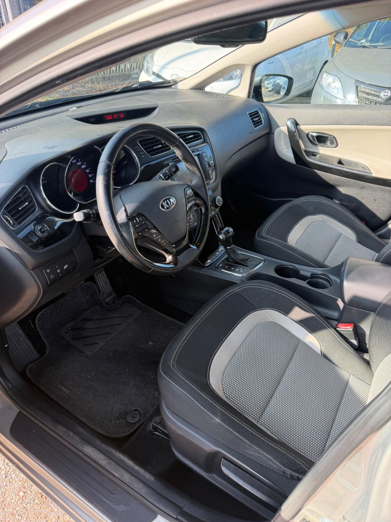 Kia Ceed cee'd 1.4 CRDi SW Cool