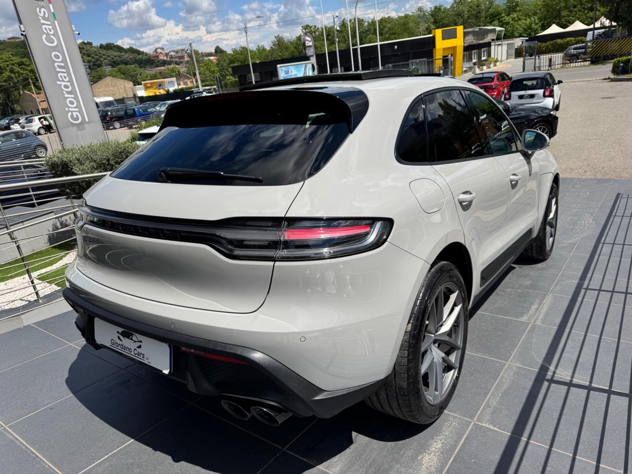 Porsche Macan 2.0 265cv colore gesso tetto uni pro