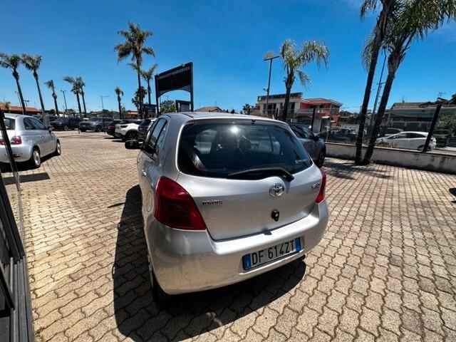 Toyota Yaris 1.0 5 porte Sol