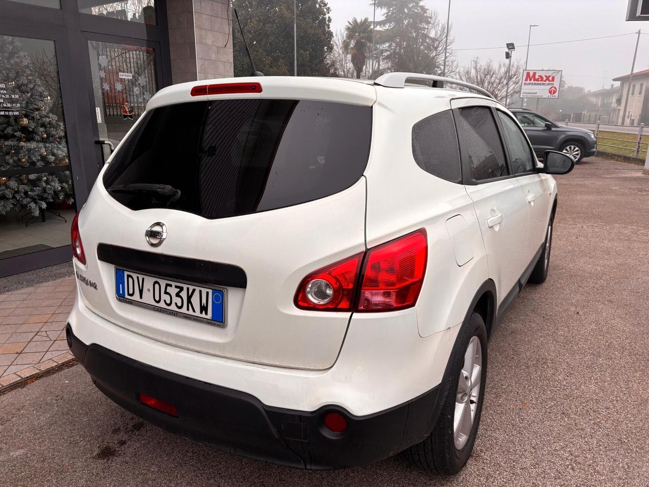 Nissan Qashqai 2 1.6 16V Tekna 7 Posti