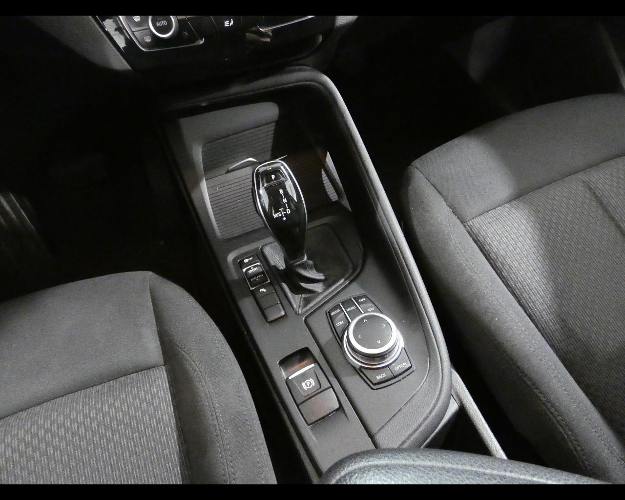 BMW X1 (F48) - X1 sDrive18d Business Advantage