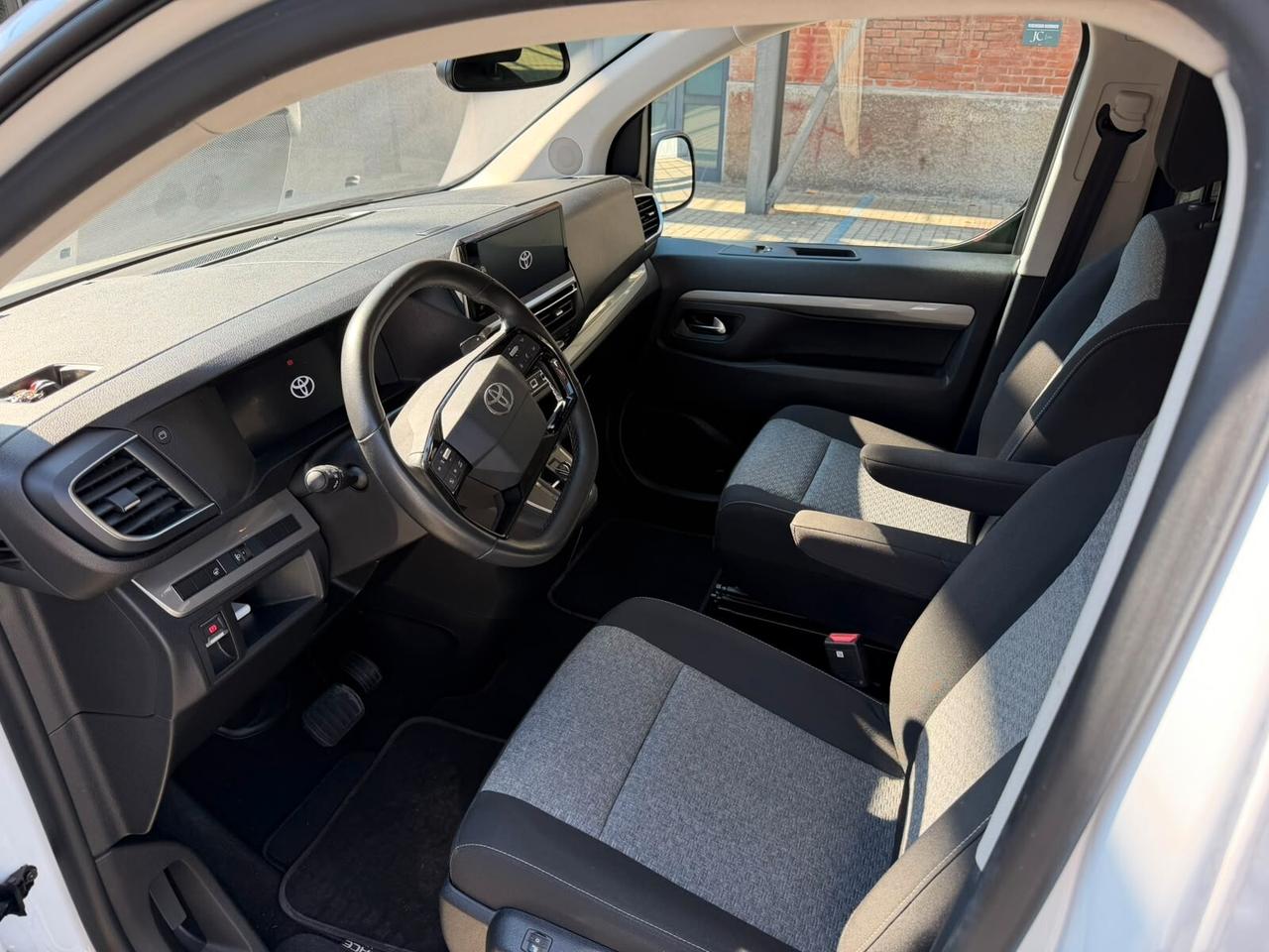 Toyota Proace Verso 2.0D 177 CV L1 Medium A/T D Executive