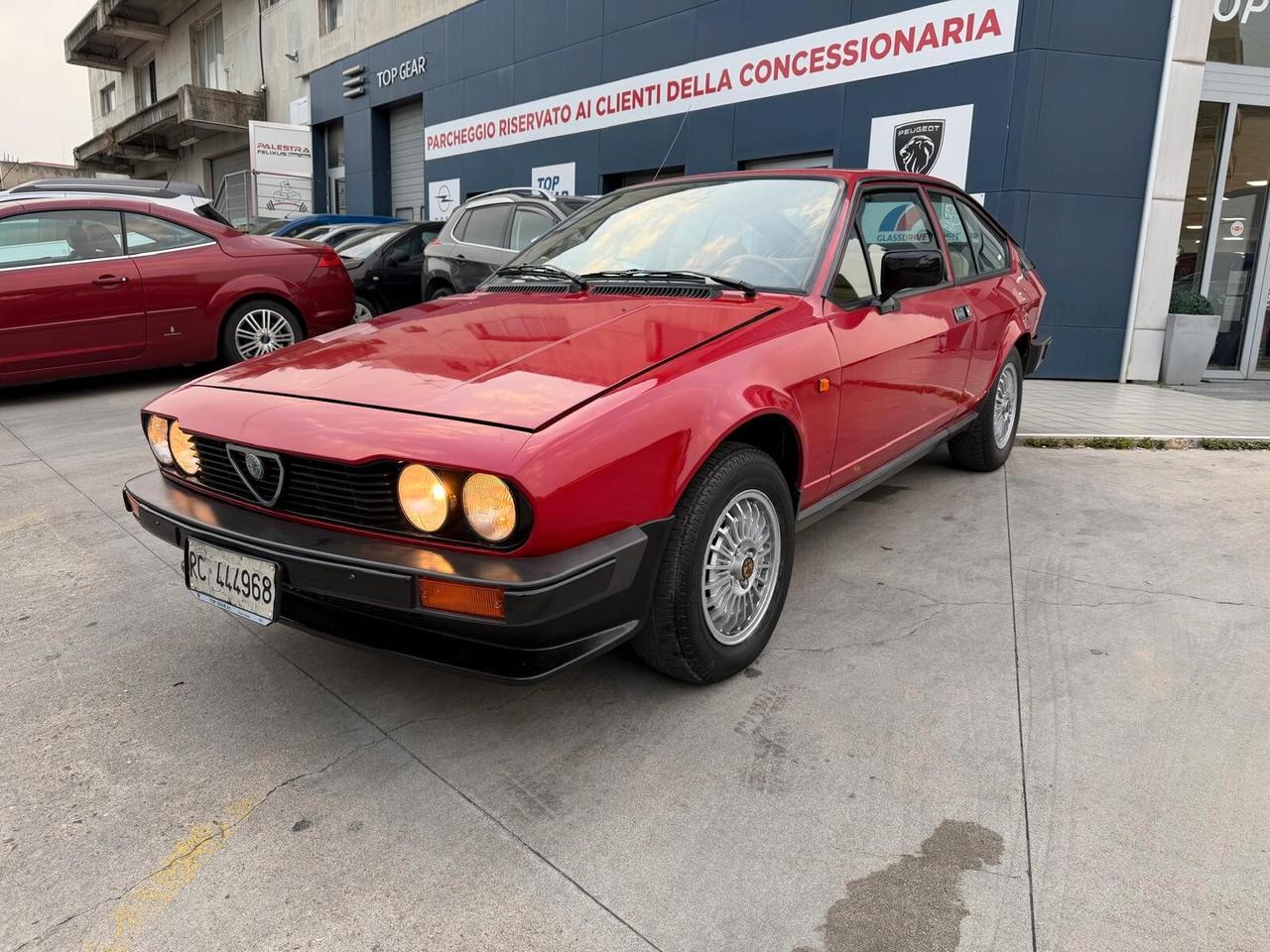 Alfa Romeo GTV 2.0