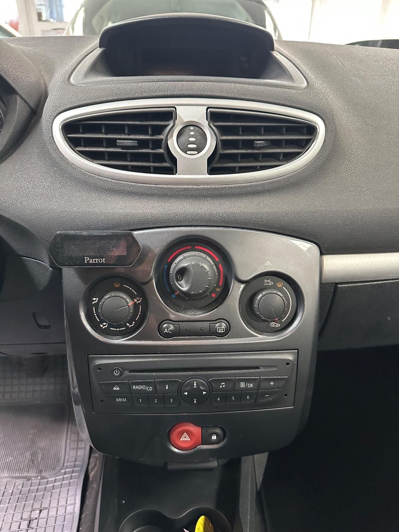Renault Clio 1.2 16V 5 porte GPL Dynamique