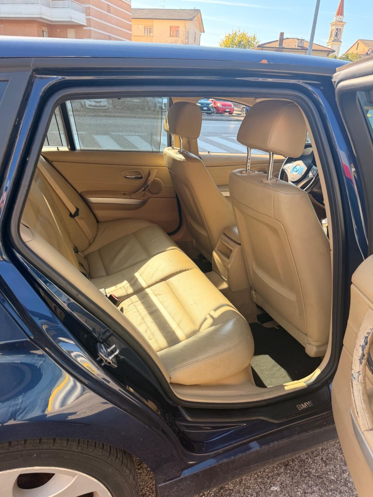 BMW 318D euro5 Manuale pelle per EXPORT