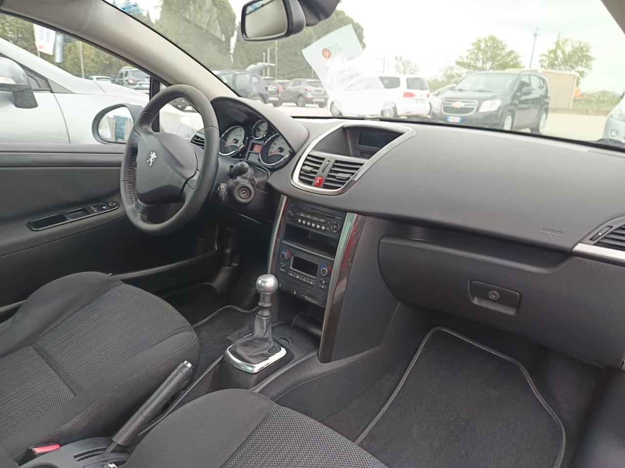 Peugeot 207 1.6 HDi 112CV CC Tecno Tua a 92€ al mese