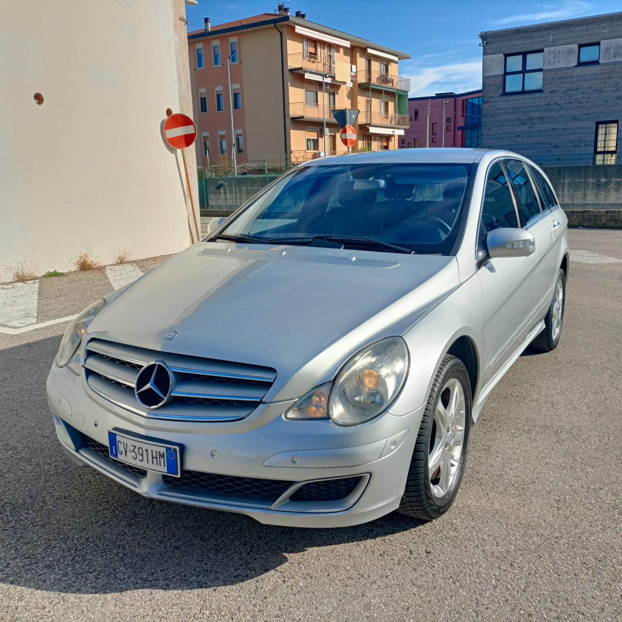 Mercedes R280CDI 4MATIC SPORT 6POSTI