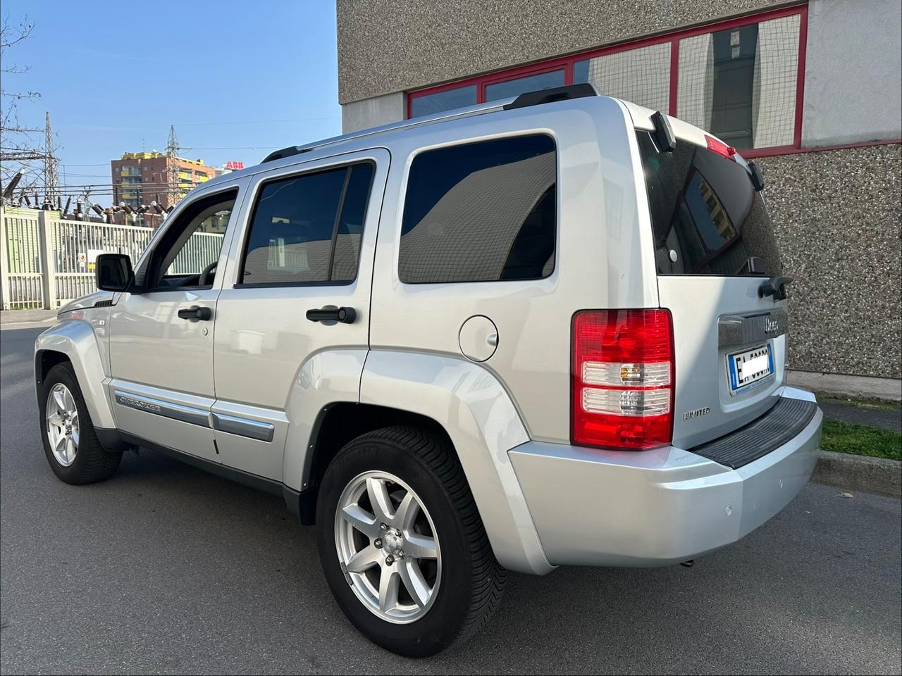 Jeep Cherokee 2.8 CRD DPF Limited Auto - solo 70000 km