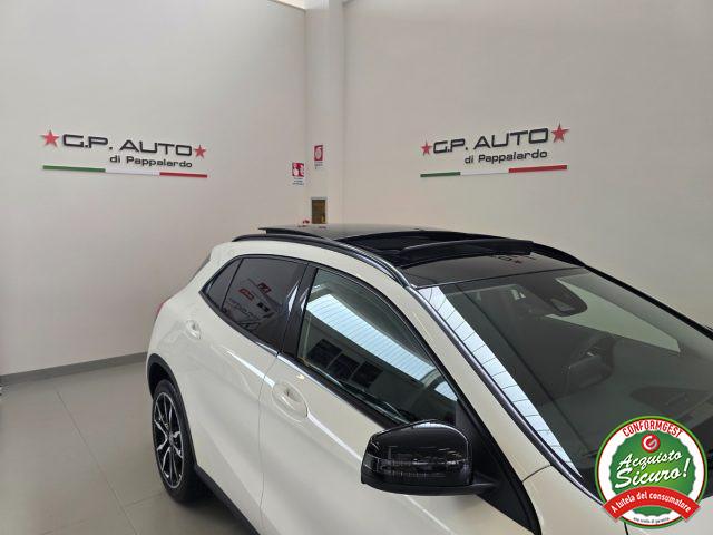 MERCEDES-BENZ GLA 200 d Automatic 4Matic Premium + Tetto