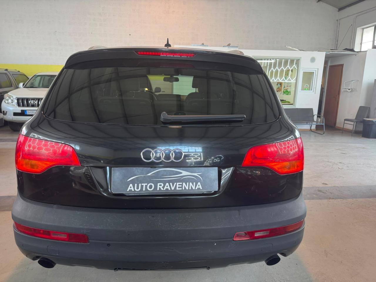 Audi Q7 3.0 V6 TDI 233CV quattro tiptronic