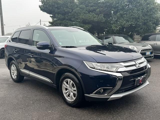 Mitsubishi Outlander 2.2 DI-D 4WD Intense
