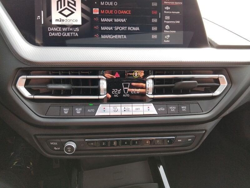 BMW Serie 1 F40 118d Msport auto