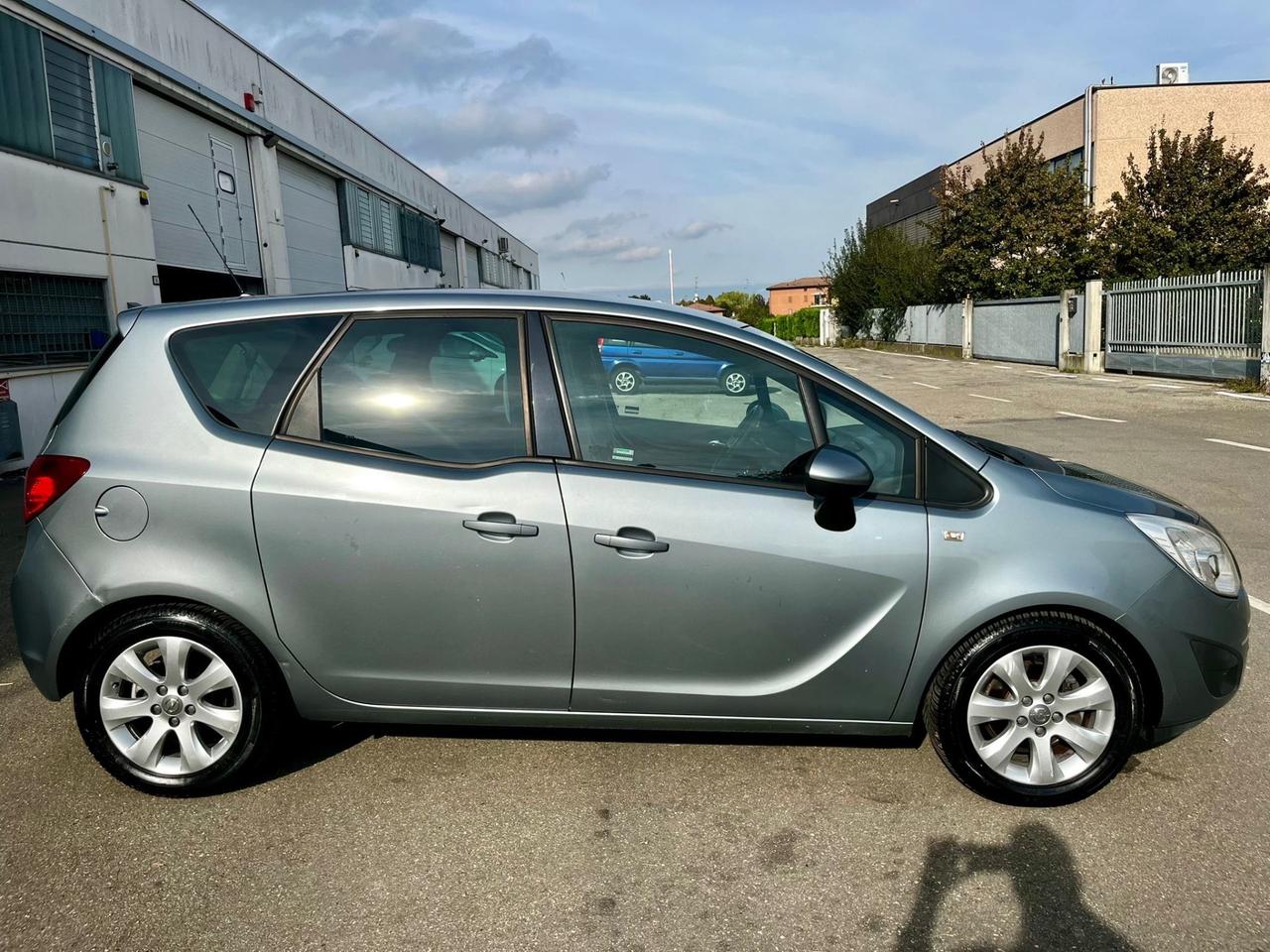 Opel Meriva 1.4benzina 2011 152.000km perfetta