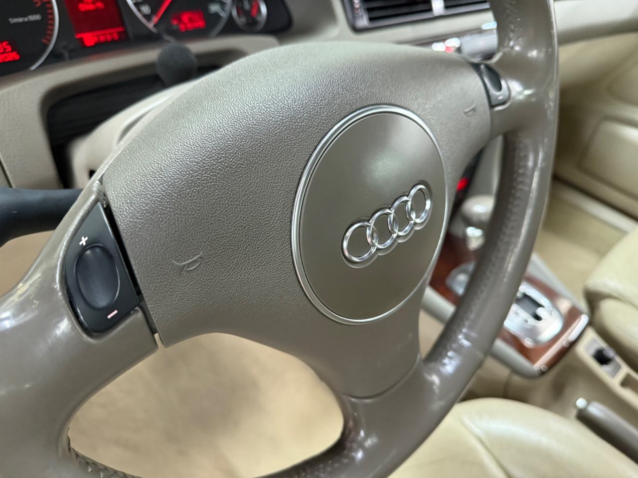 Audi A6 2.5 V6 TDI 180cv Quattro