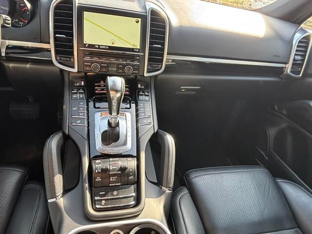 Porsche Cayenne 3.0 V6 tdi 262cv tiptronic Restyling 2016