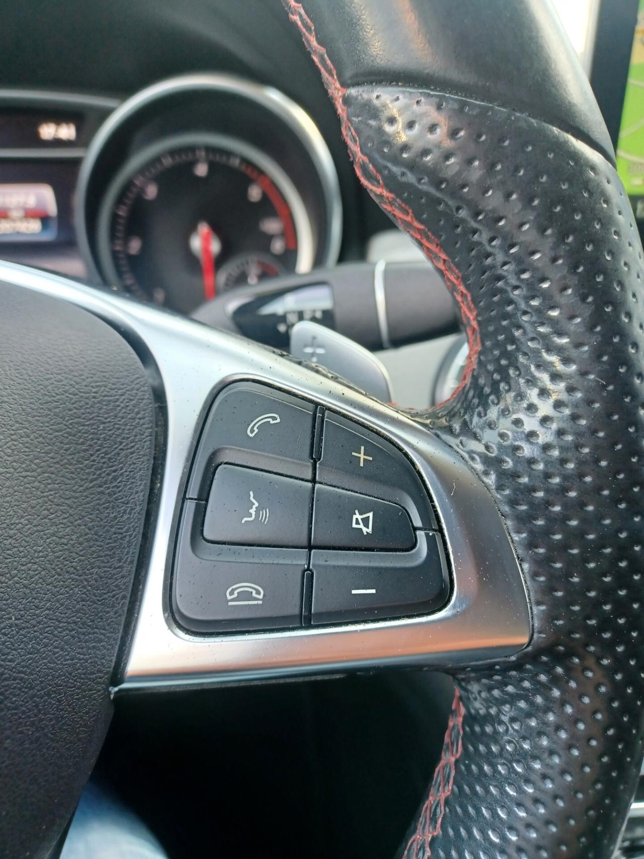 Mercedes-benz CLA 220 d AMG UNICO PROPRIETARIO