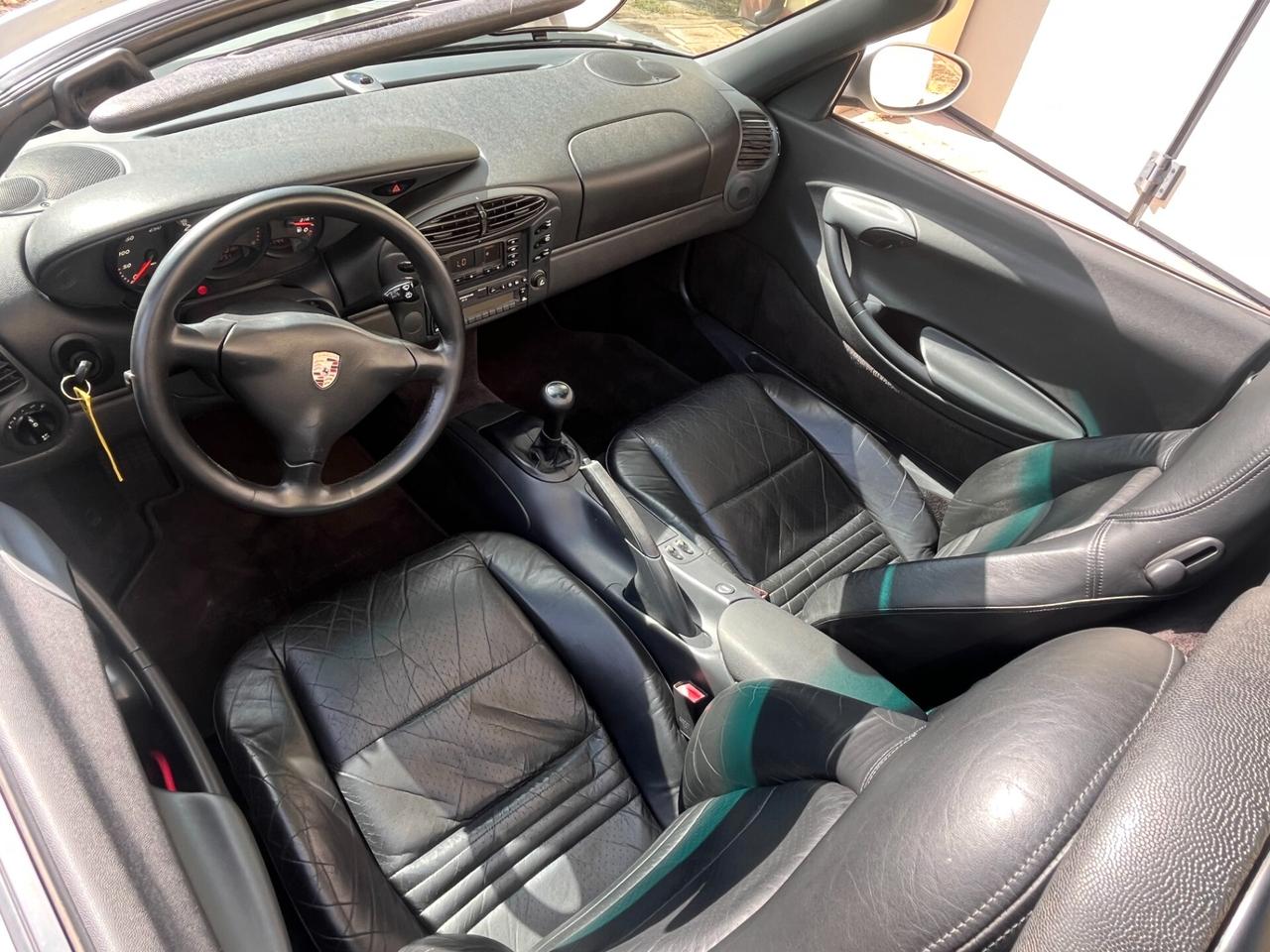 Porsche Boxster 2.5i 24V cat