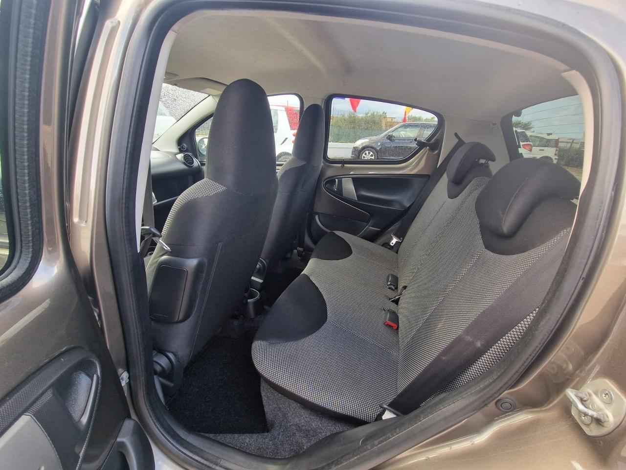 Toyota Aygo 1.0 12V VVT-i 5 porte Lounge Connect