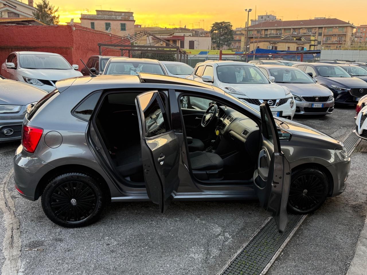 Polo 1.4 TDI 90 CV DSG -unipro-E6-garanzia-