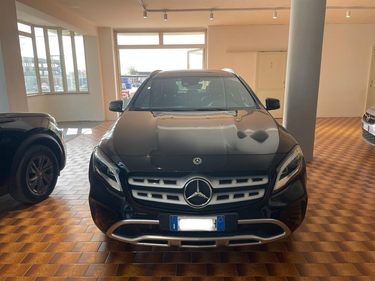 Mercedes-benz GLA 220 d Automatic 4Matic Sport Tetto apribile