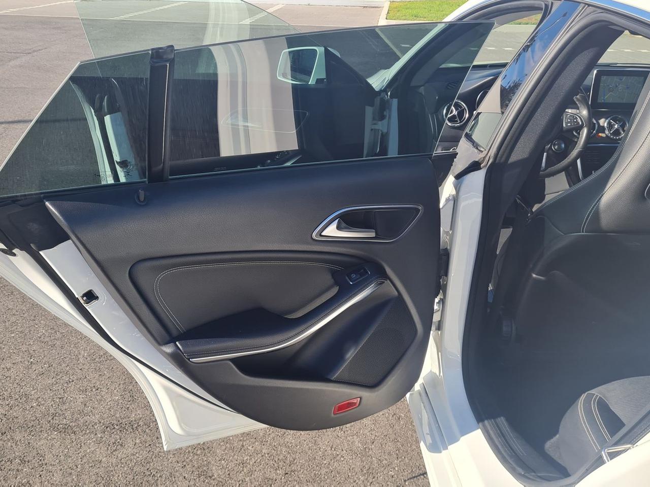 Mercedes-Benz CLA 180 D SPORT #6672