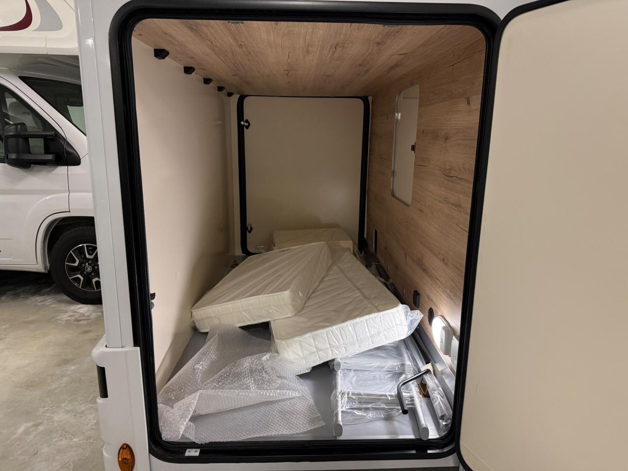 ELNAGH T-LOFT 529 6.99 5 POSTI GARAGE