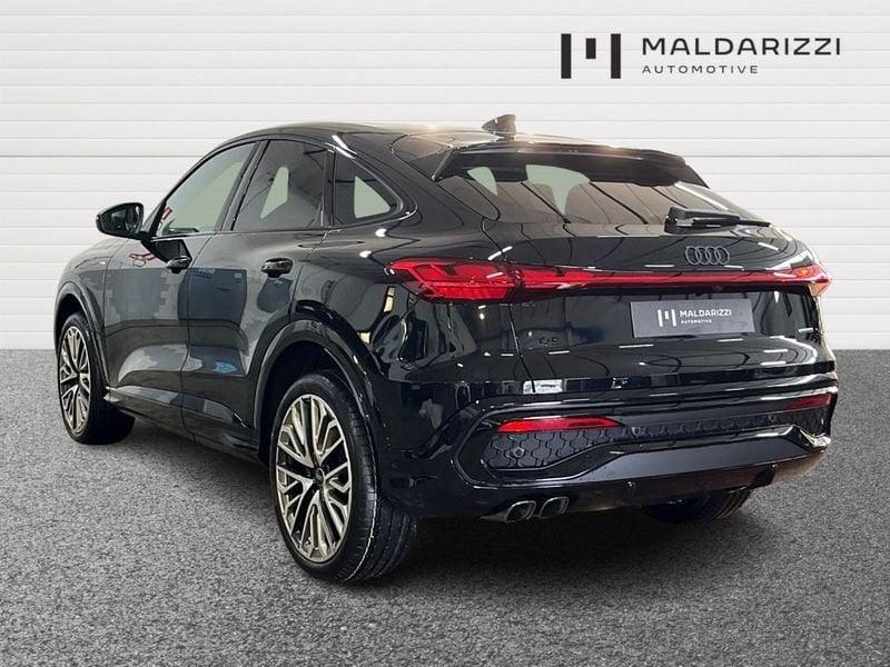 Audi Q5 II 2025 Sportback Sportback 2.0 tdi mhev+ S line edition quattro 204cv s-tr