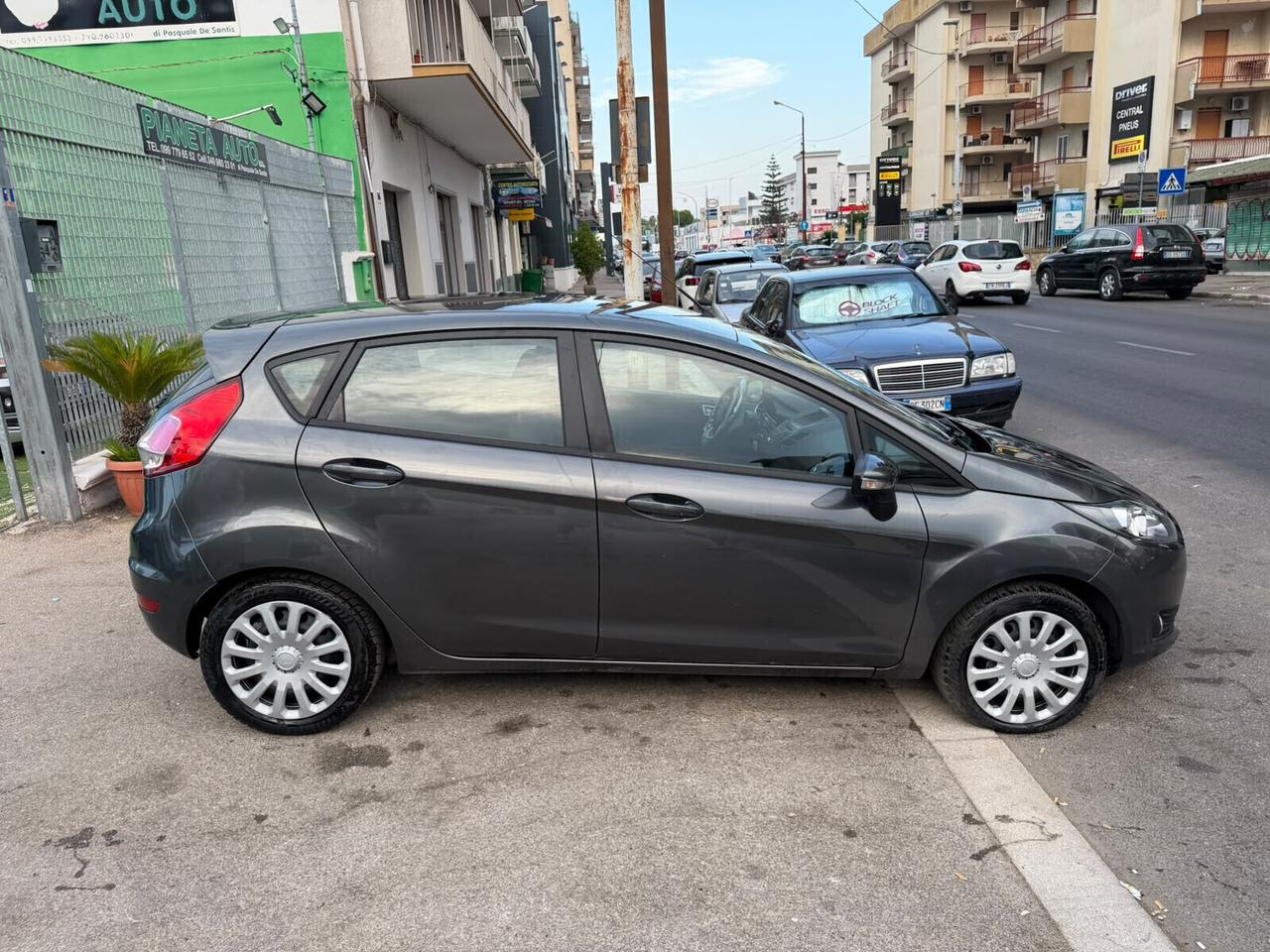 Ford Fiesta 1.5 TDCi 75CV 5 porte Business