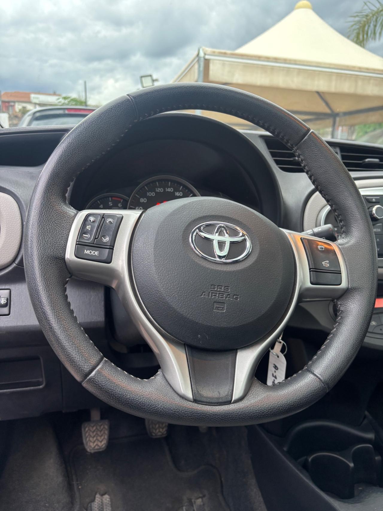 Toyota Yaris 1.4 D-4D 5 porte Lounge
