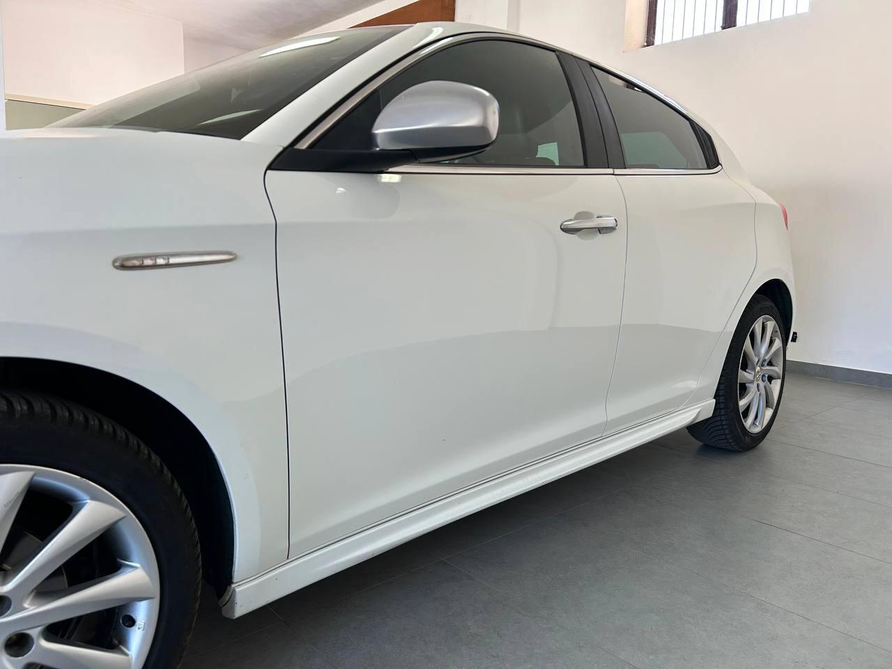Alfa Romeo Giulietta 1.6 JTDm-2 105 CV Exclusive