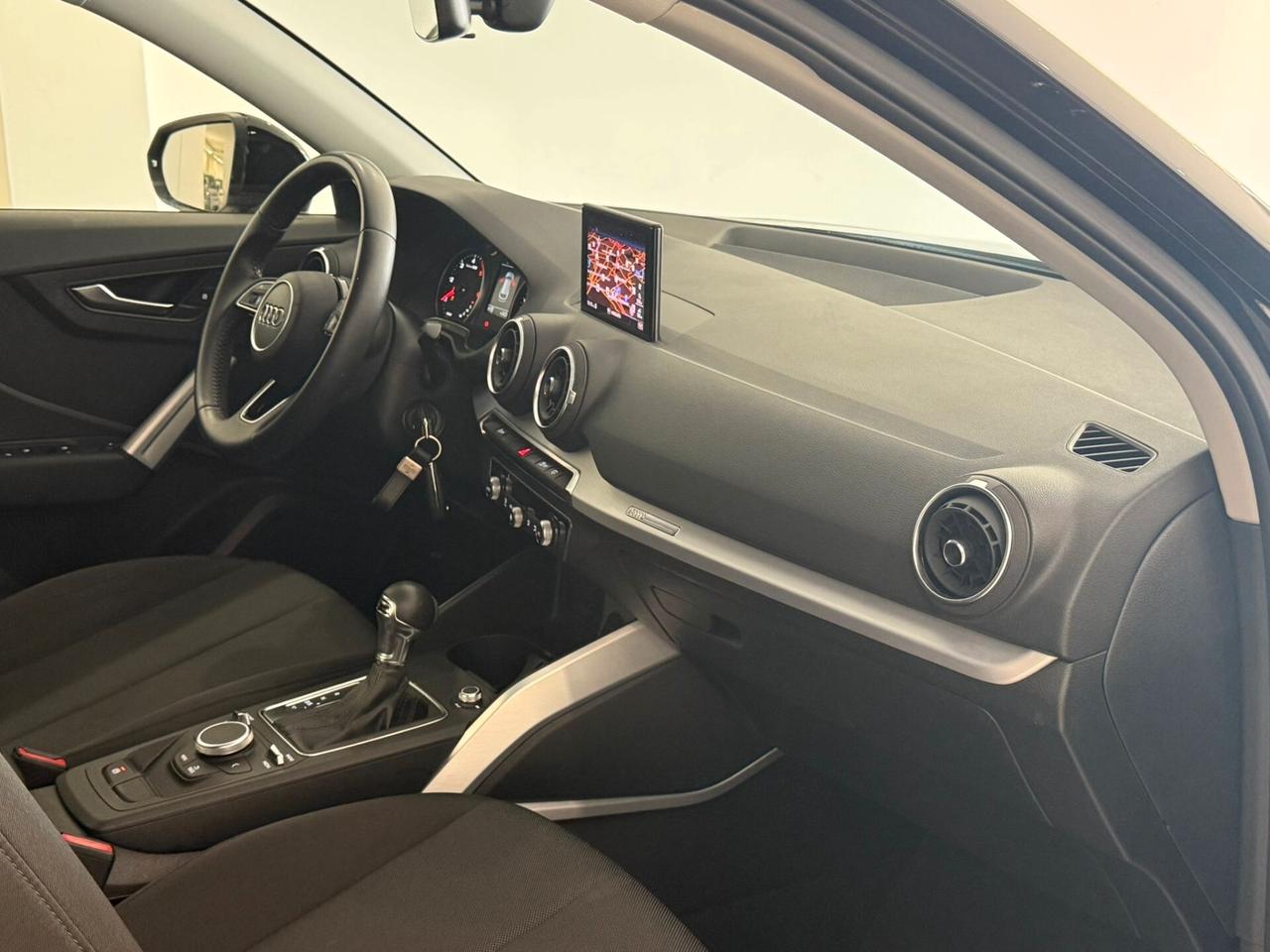 AUDI Q2 1.6 DIESEL TOTAL BLACK 80.000KM