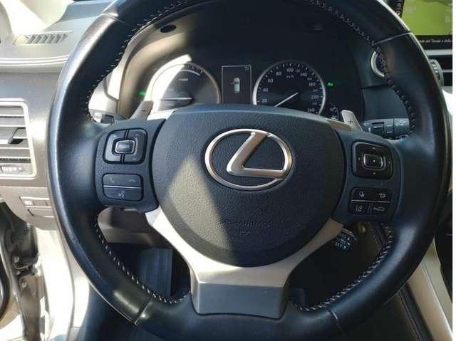 Lexus NX 300 NX I 2018 300h 2.5 Premium 4wd cvt