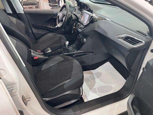 Peugeot 2008 1.2 puretech Signature s&s 82cv * 81 000 KM *
