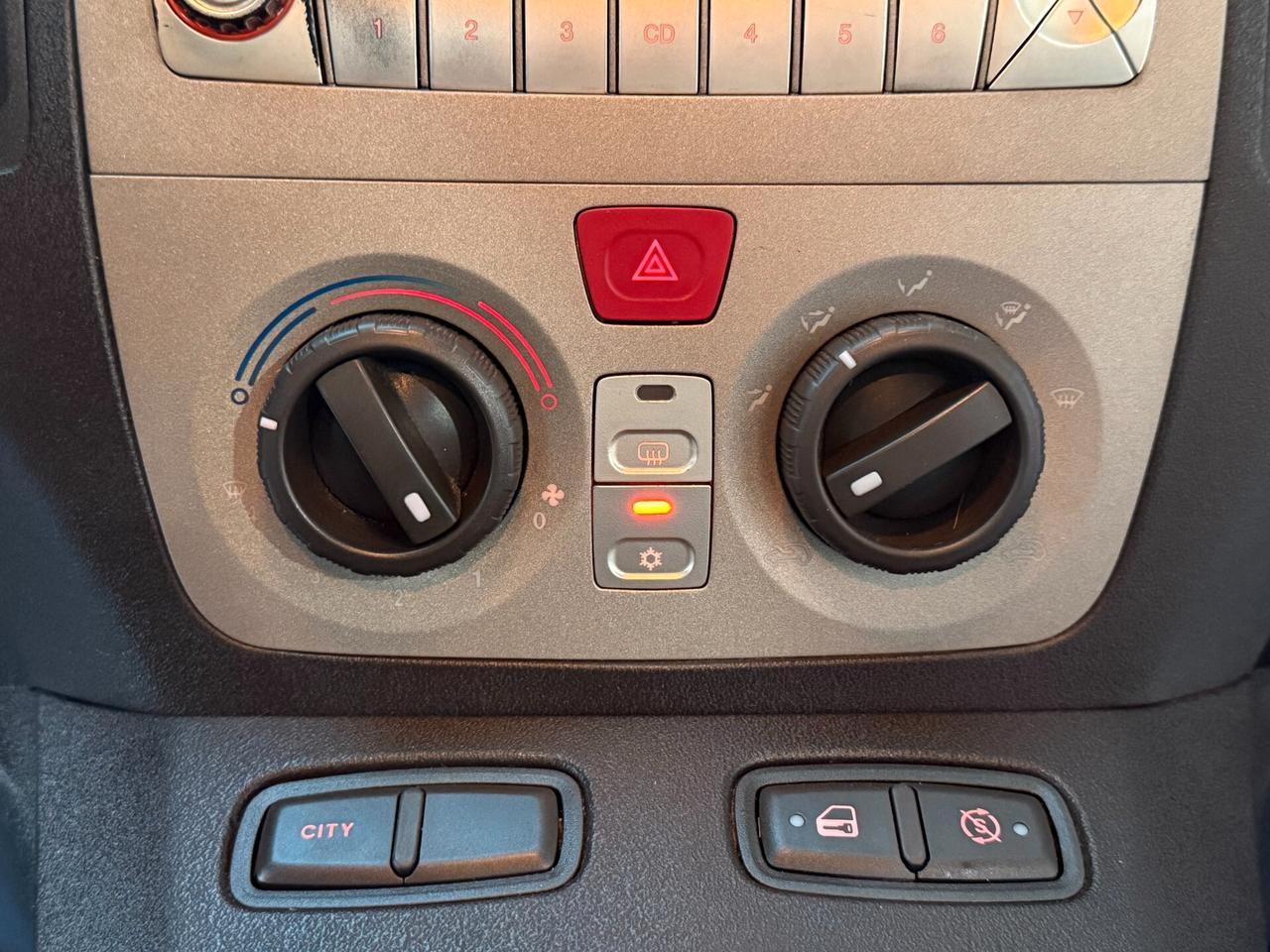 Lancia MUSA 1.3 MJT 95CV S&S Gold - 2011