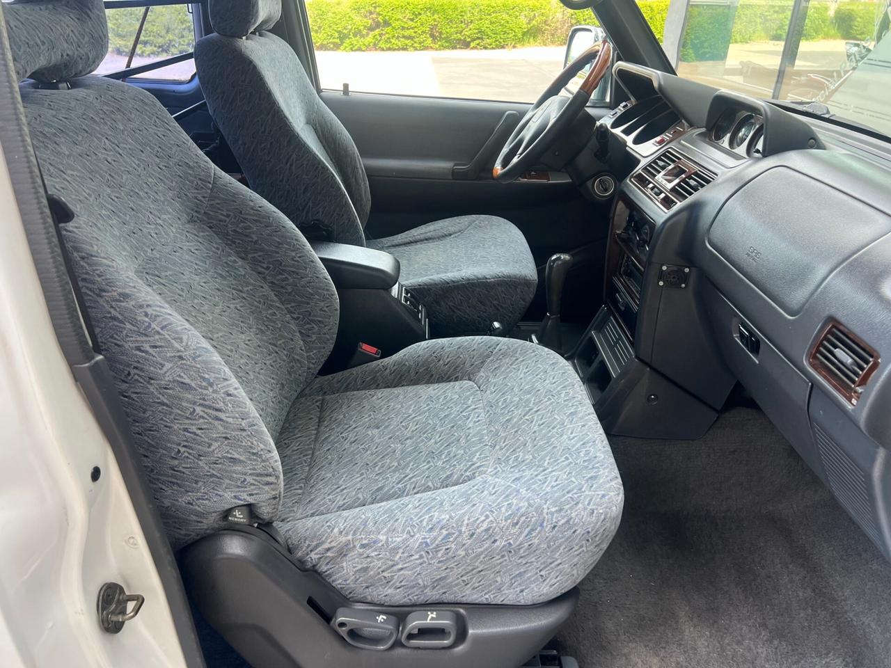 Mitsubishi Pajero 2.5 TDI Metal-top S.S. GLS Target