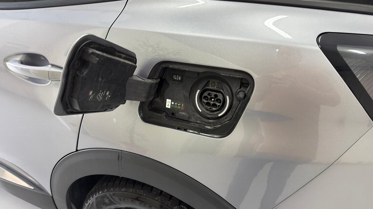 Peugeot 3008 Hybrid4 300 e-EAT8 Allure Pack